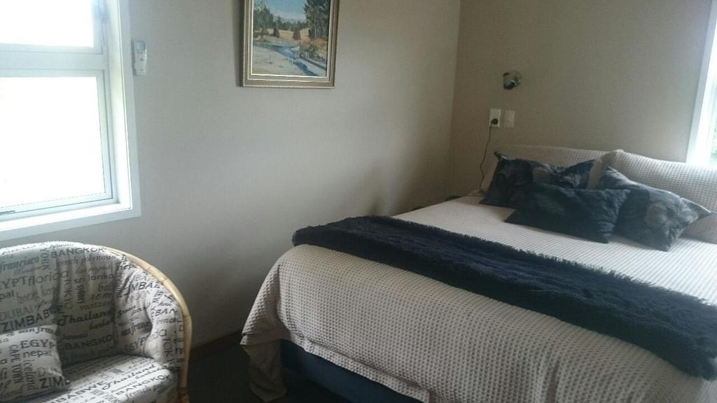 The Nunnery Hotel Te Aroha Buitenkant foto