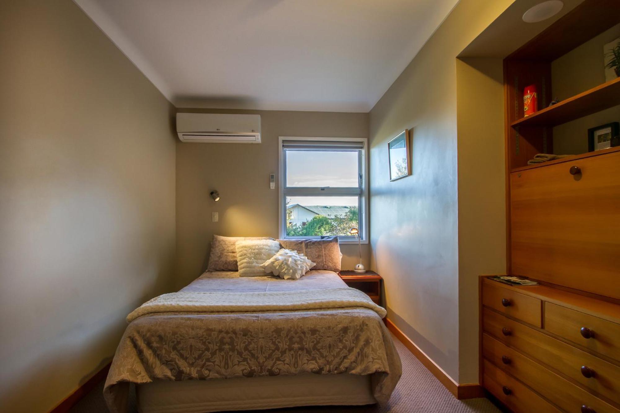 The Nunnery Hotel Te Aroha Buitenkant foto