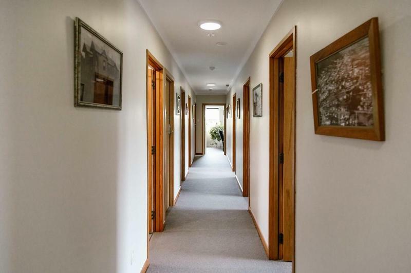 The Nunnery Hotel Te Aroha Buitenkant foto